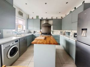 Photo 7- click for photo gallery